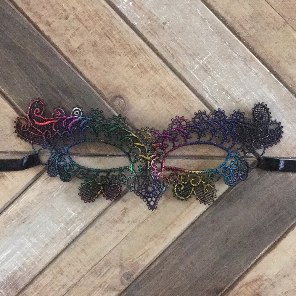 Masquerade mask 🎭